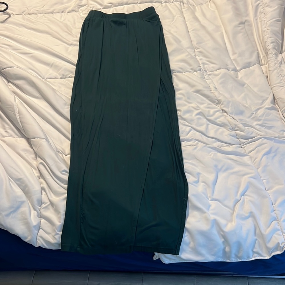 Slit skirt